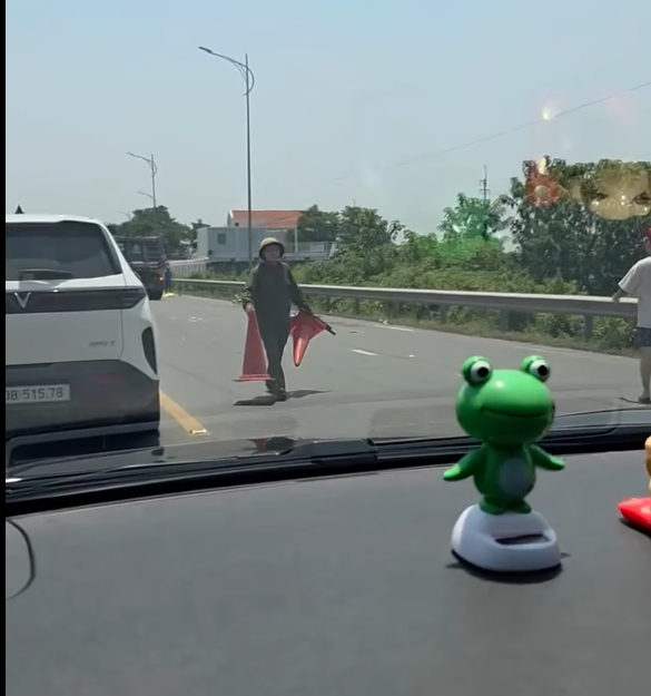 [CÂN NHẮC KHI XEM] Bắc Ninh – Tai nạn đứt làm đôi làm ba